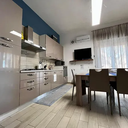 Il Gufo E La Civetta